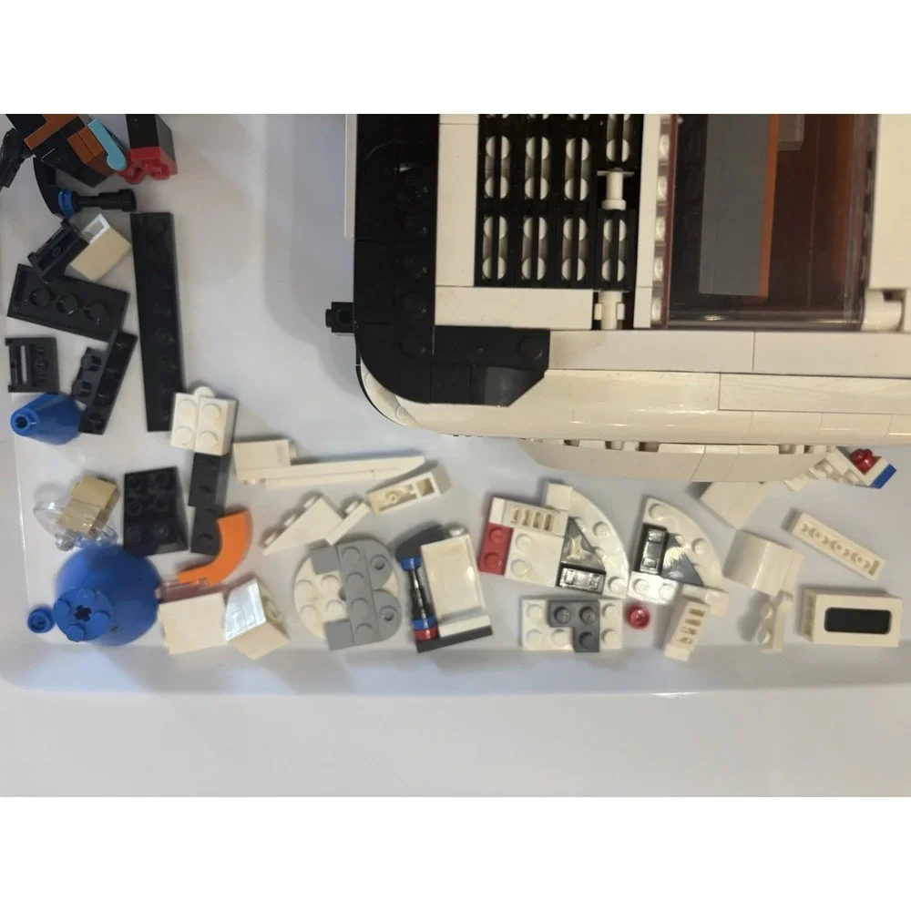 LEGO Technic Porsche 911 RSR 42096 White Race Car Parts